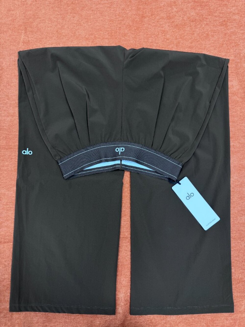 Alo Yoga Suit Up Trouser Regular 30" Inseam Espresso NWT 🤎 - Picture 2 of 9
